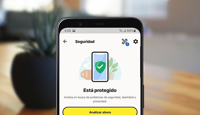 Teléfono móvil que muestra la aplicación Norton Mobile Security